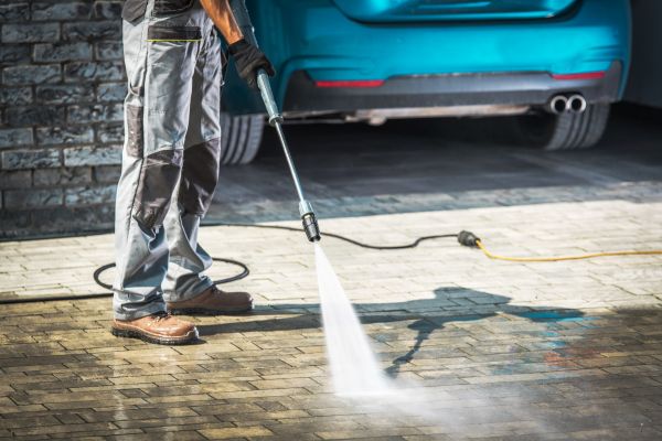 Driveway Pressure Washing in Meridian