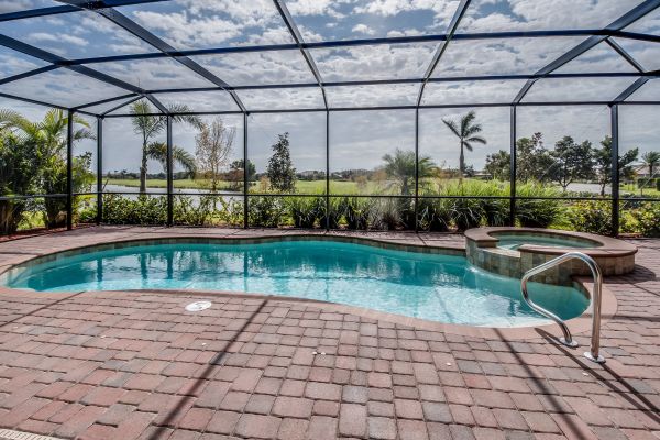 Pool Enclosure Cleaning in Meridian
