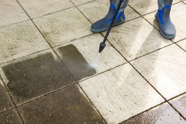 Outdoor Concrete Cleaning in Meridian